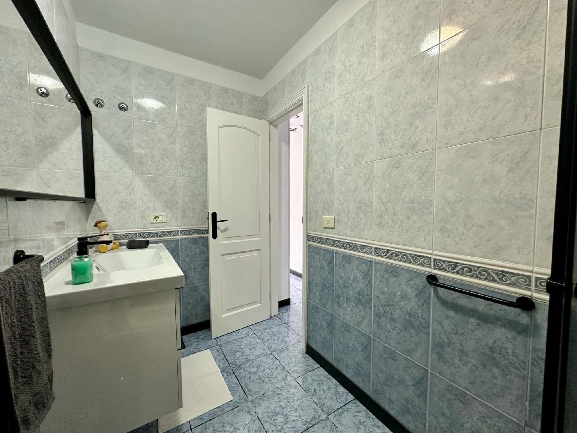 Pambnb - Chic Beachside Apartment Playa San Juan Exterior photo